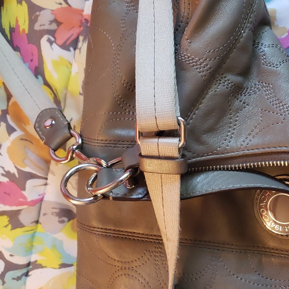 Coach purse - Picture 6 of 8